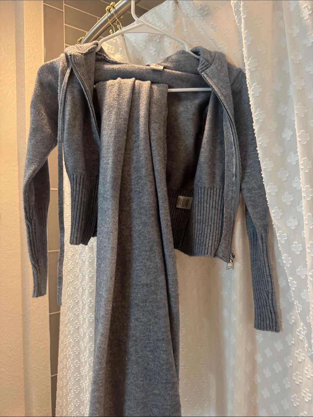 Gray Women's Zip-Up Cashmere Set Hoodie Sweater with matching Pants